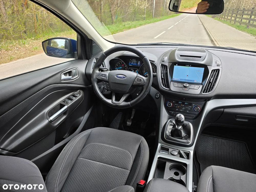 Ford Kuga 1.5 EcoBoost 2x4 Titanium - 24