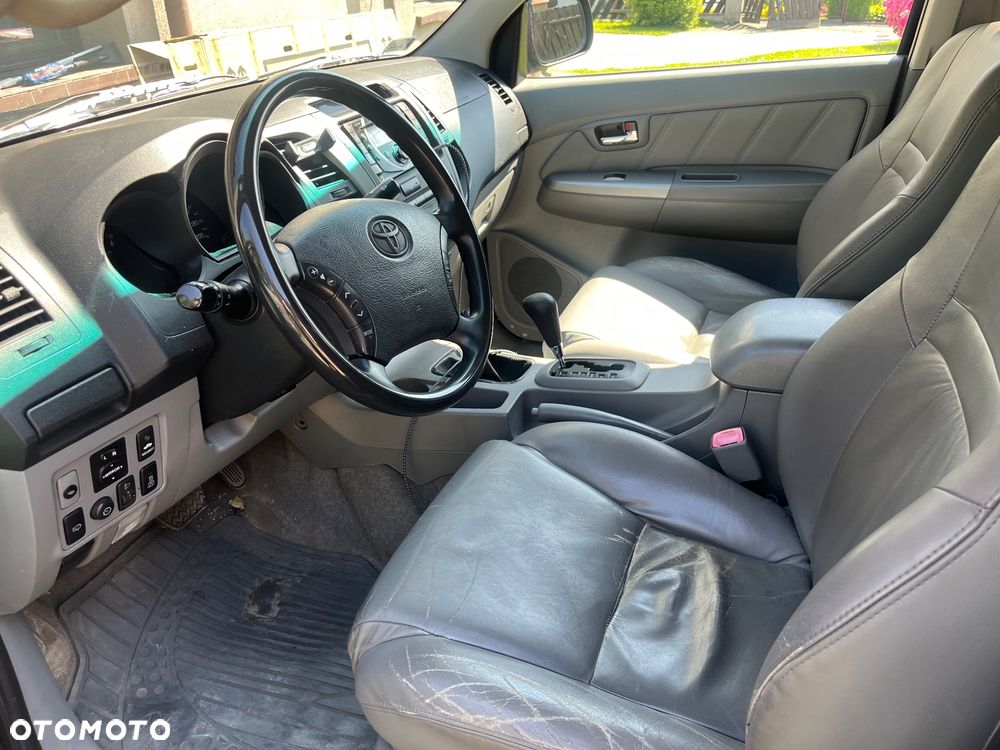 Toyota Hilux 3.0 D-4D SR5-X - 7