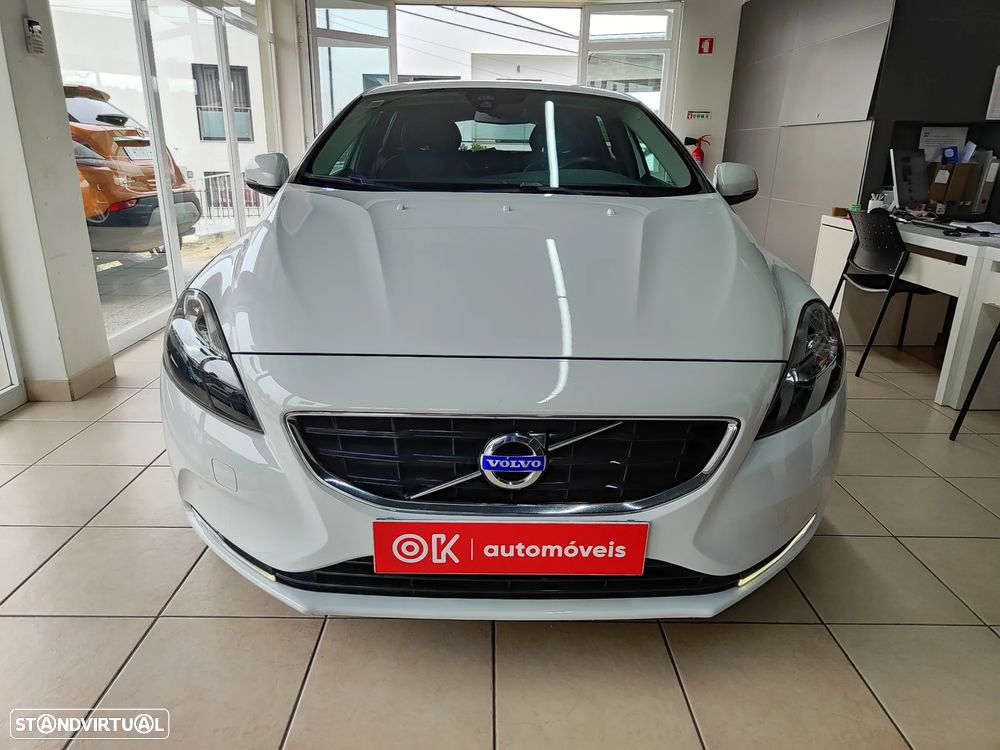 Volvo V40 D2 Momentum - 3