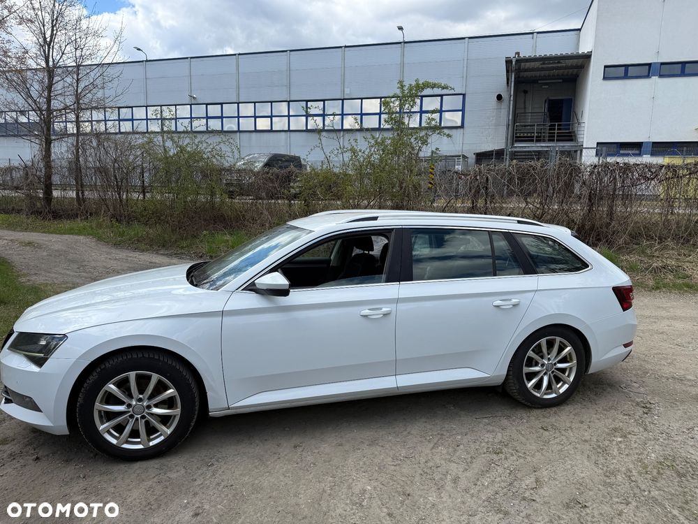 Skoda Superb 2.0 TDI 4x4 DSG Ambition - 2