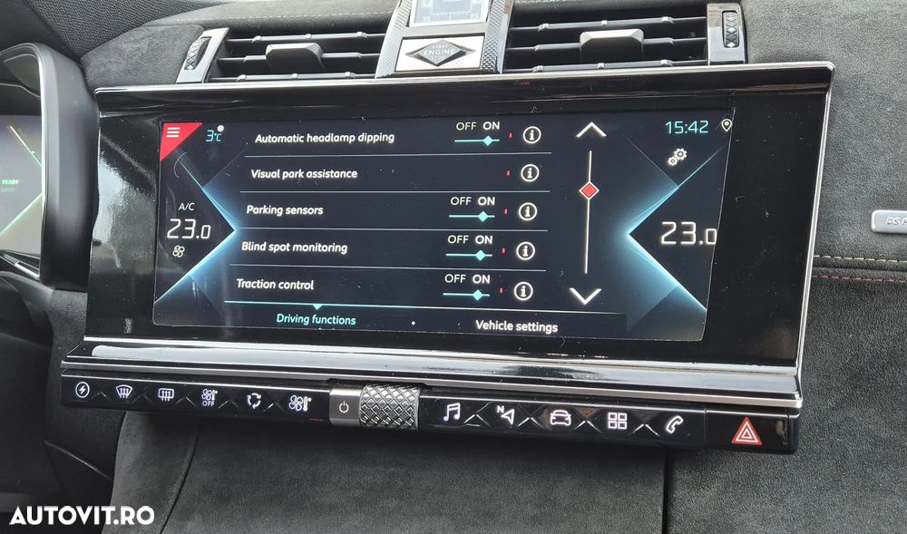 DS Automobiles DS 7 Crossback 1.6 PHeV FWD 225 EAT8 PERFORMANCE LINE + - 28