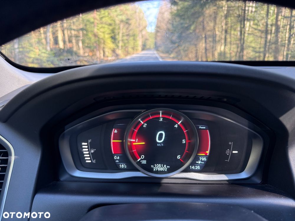 Volvo XC 60 D4 Ocean Race - 24