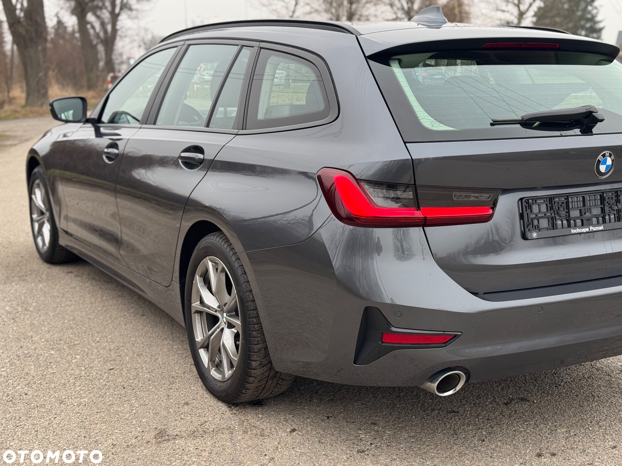 BMW Seria 3 320d Touring xDrive - 16