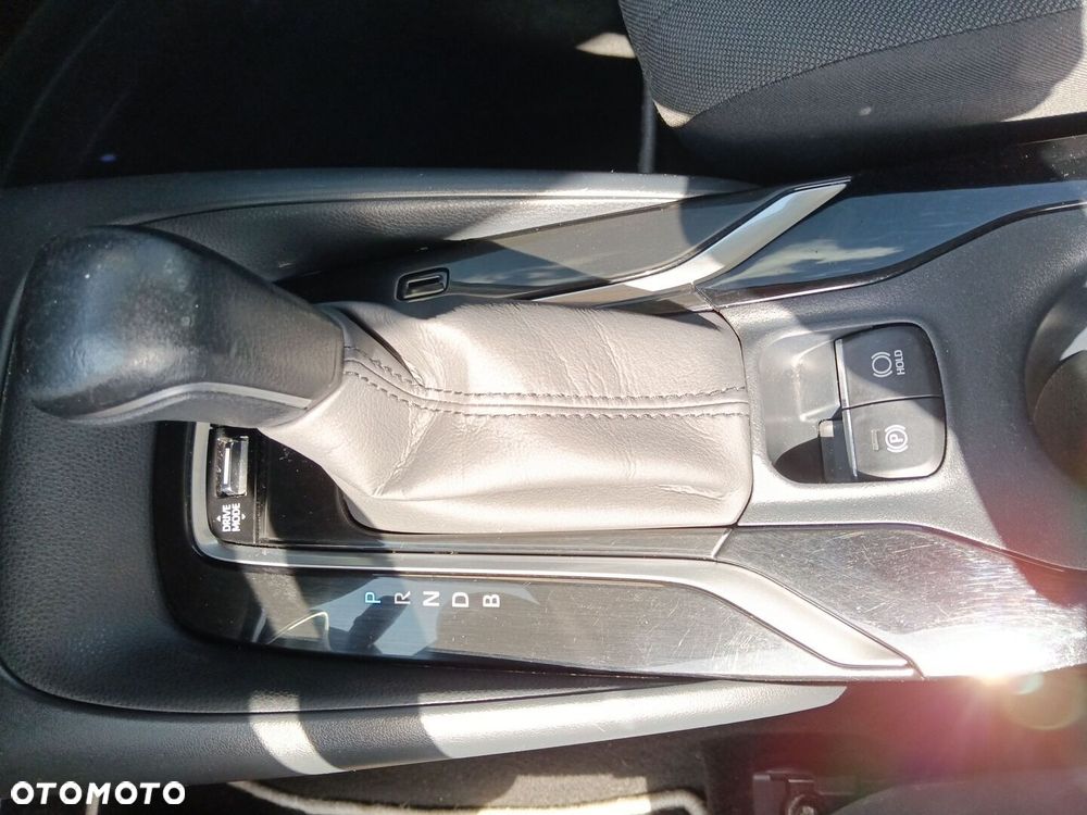 Toyota Corolla 1.8 Hybrid Comfort - 22