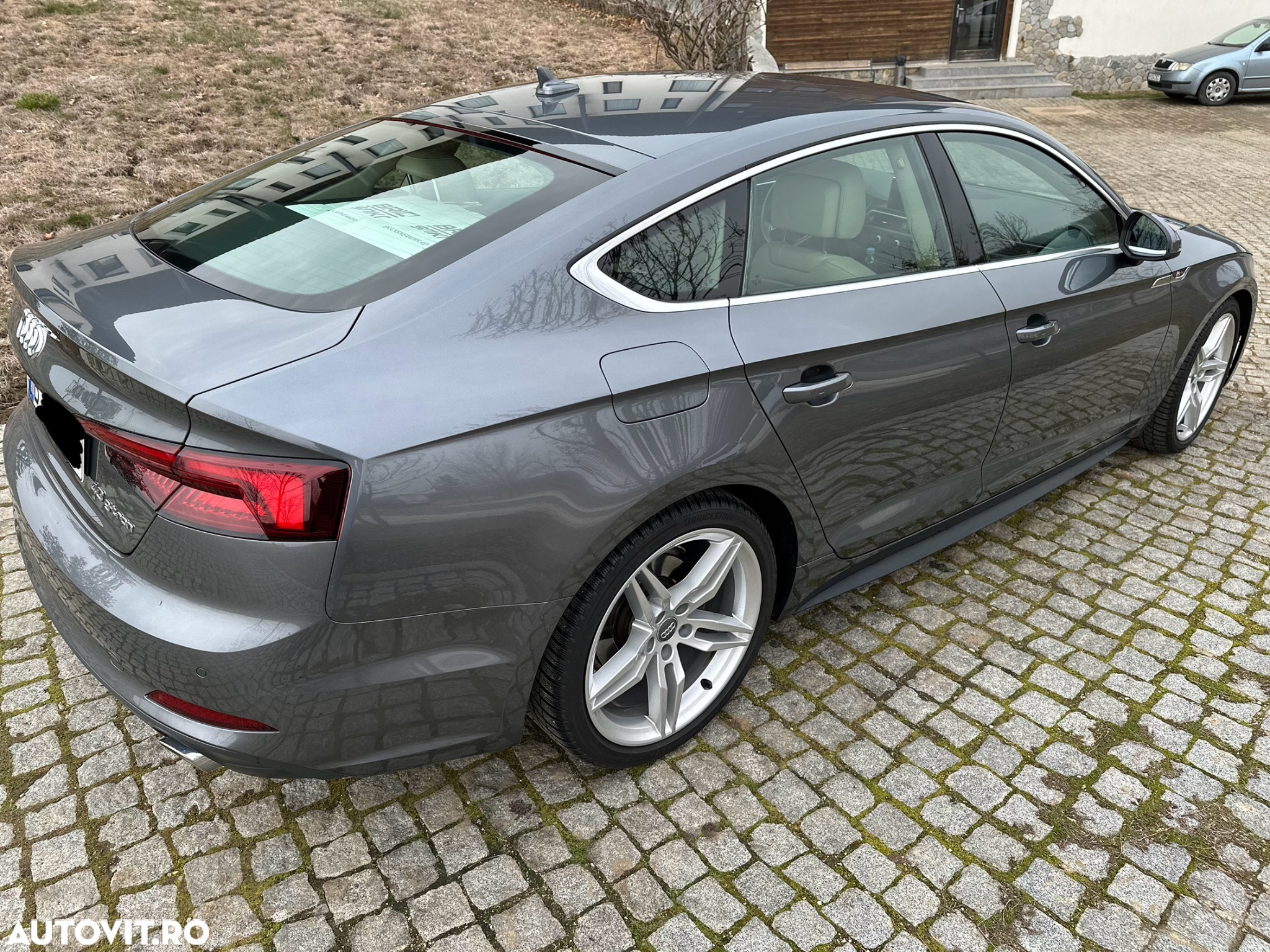 Volkswagen Passat - 10