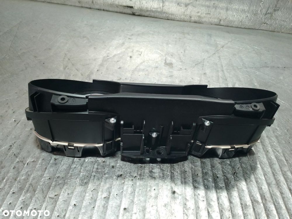 LICZNIK AUDI A4 B8 8K0920900K - 4