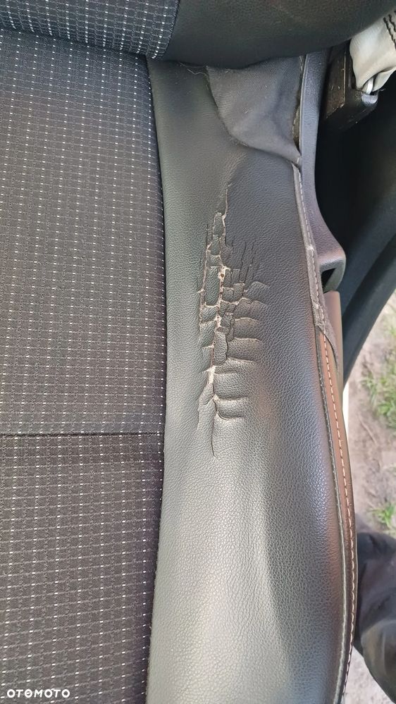 Renault Scenic 1.4 16V TCE Bose Edition - 18