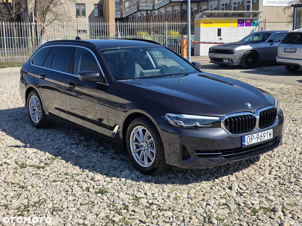 BMW Seria 5 520d xDrive - 2