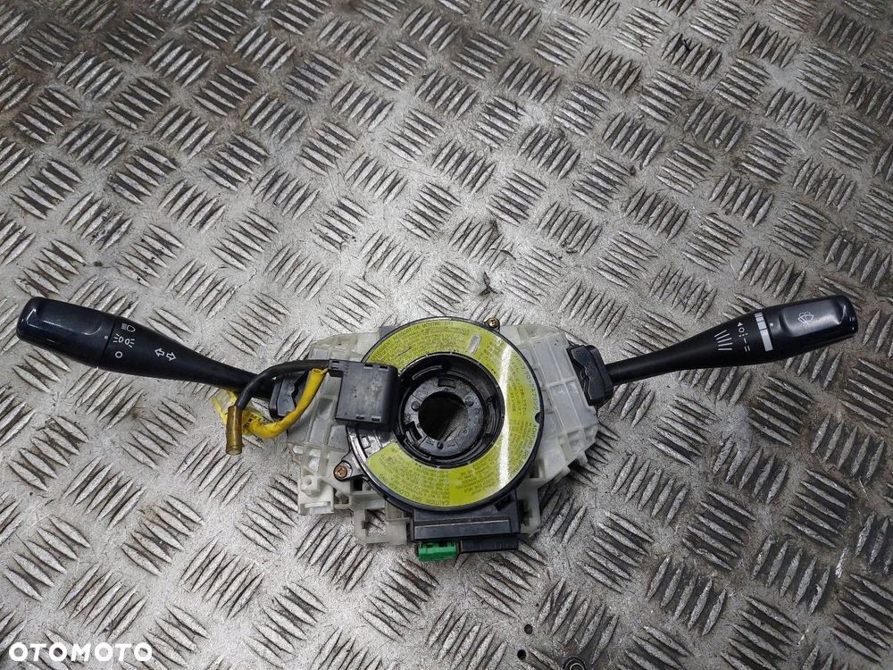 MANETKA PRZEŁĄCZNIK ZESPOLONY TAŚMA SYGNAŁU MITSUBISHI LANCER VII - 1