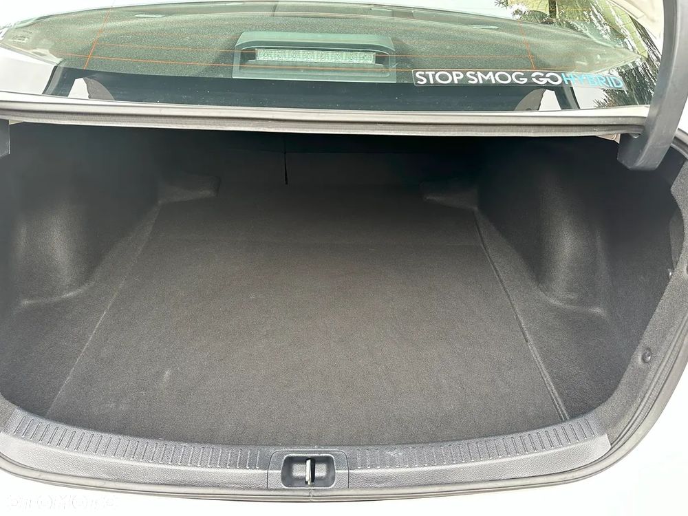 Toyota Corolla 1.8 Hybrid Comfort - 16