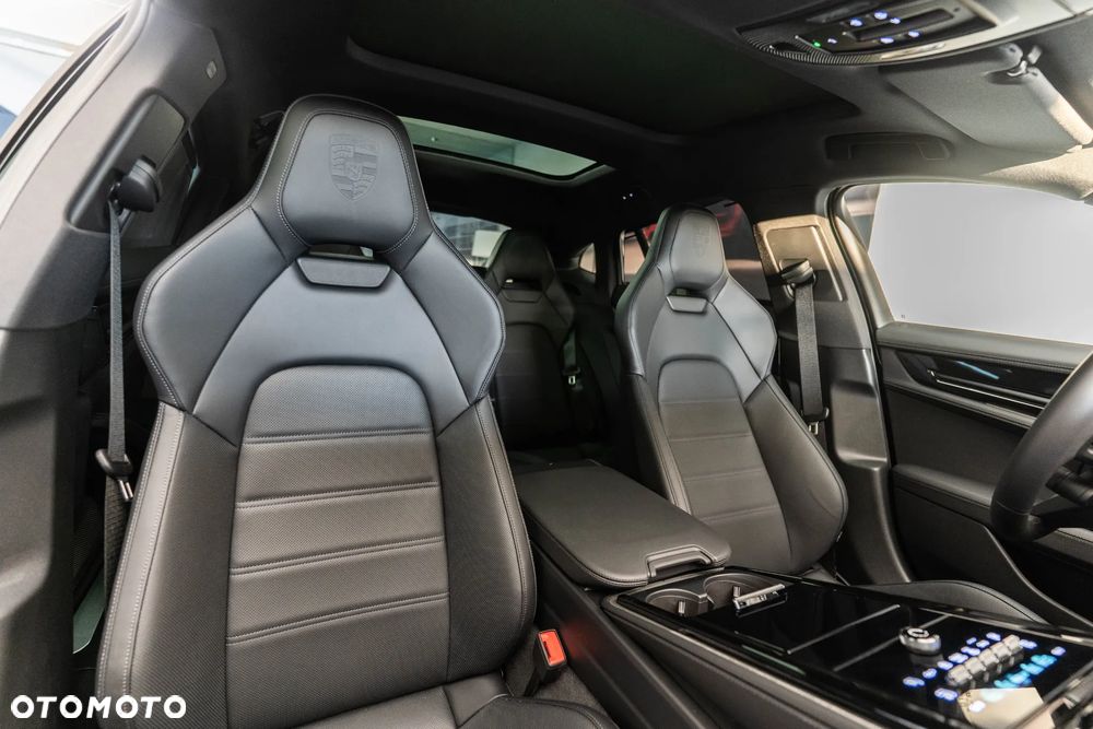 Porsche Panamera 4 - 16