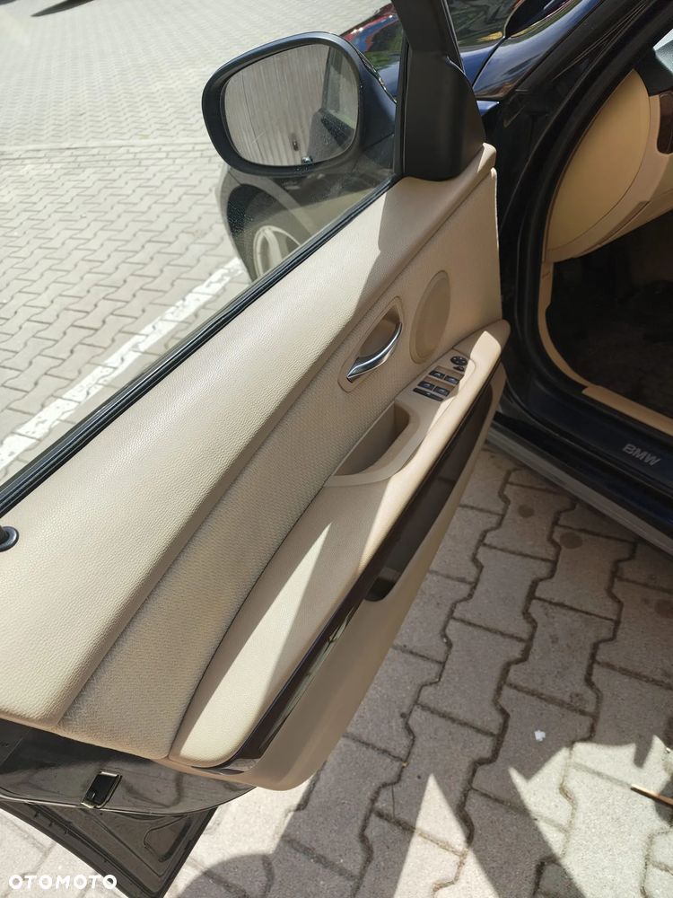 BMW Seria 3 - 12