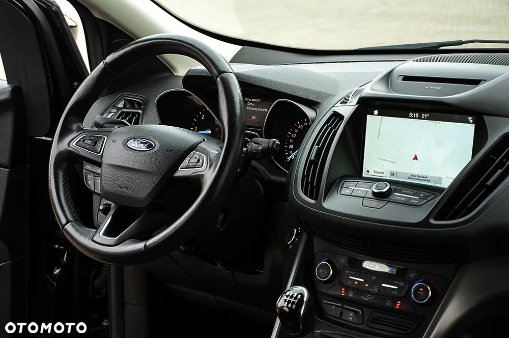Ford Kuga 2.0 TDCi FWD Titanium Plus - 26