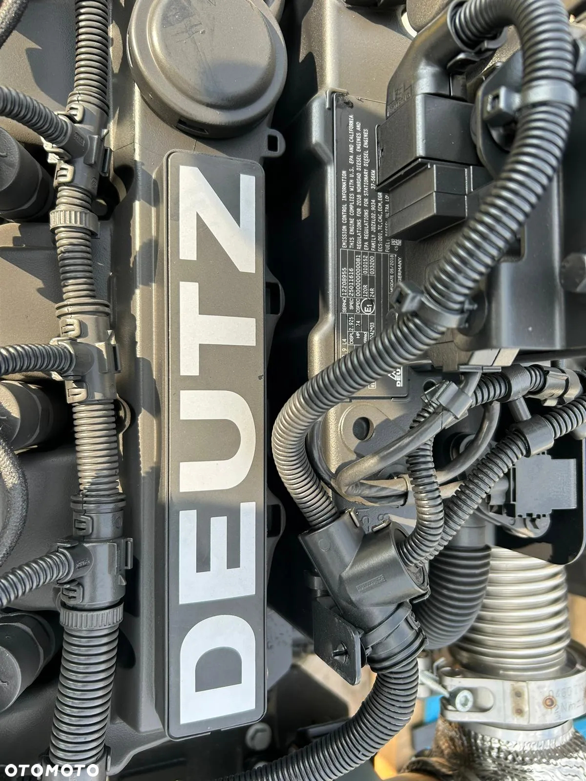 Silnik Deutz 4 cylindrowy - 6