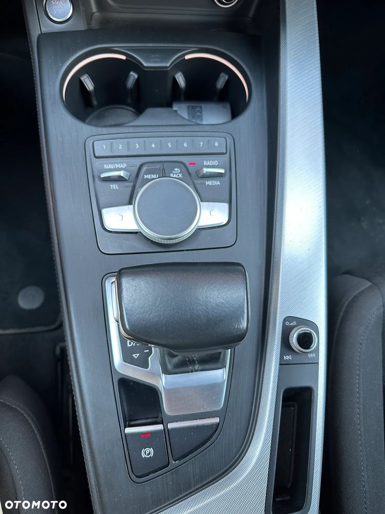 Audi A4 Avant 2.0 TDI S tronic - 19