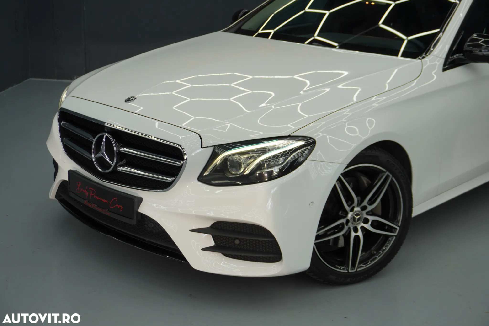 Mercedes-Benz E 250 9G-TRONIC - 2