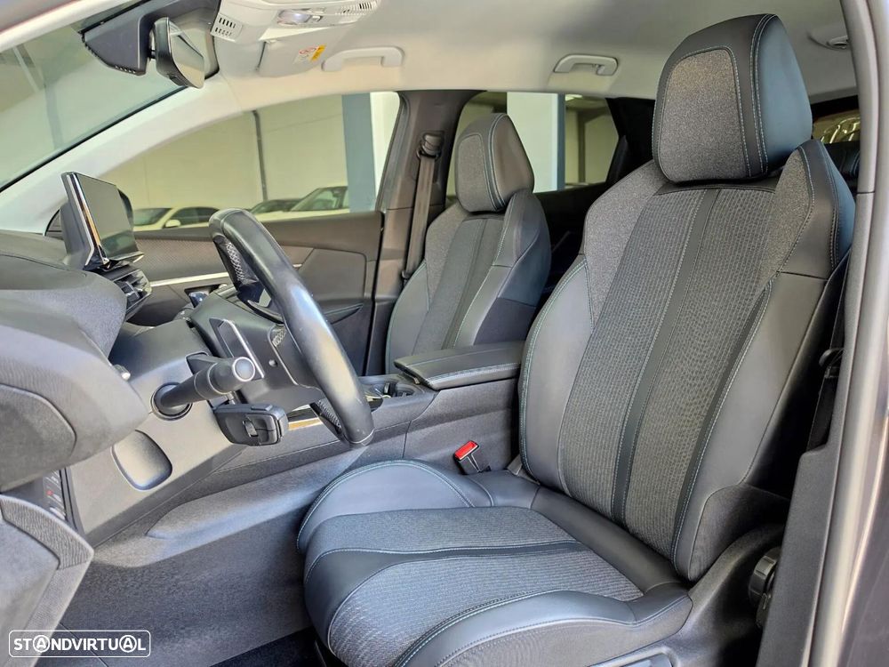 Peugeot 3008 1.6 Hybrid Allure e-EAT8 - 24