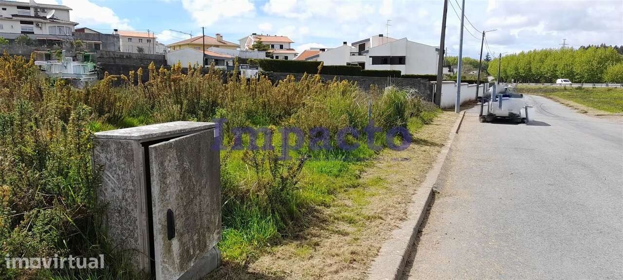 Lote de terreno em Arrifana, Santa Maria da Feira - Grande imagem: 2/2