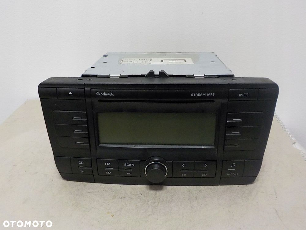 SKODA OCTAVIA II RADIO STREAM MP3 1Z0035161C - 1