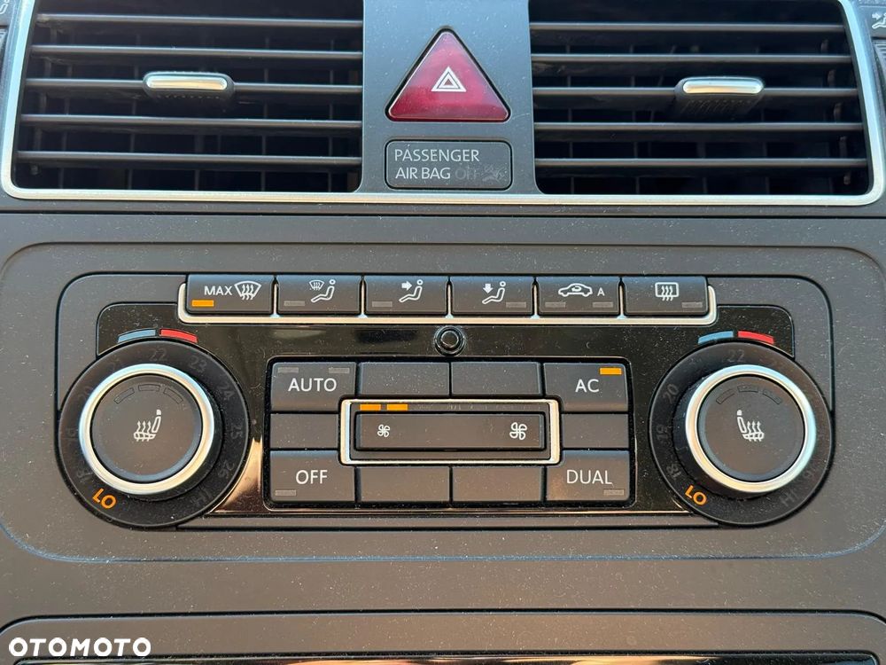 Volkswagen Touran 2.0 TDI DPF Highline Perfectline - 9