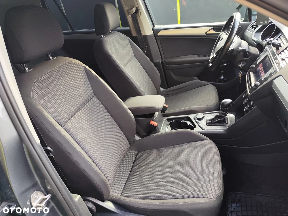 Volkswagen Tiguan 2.0 TDI SCR 4MOTION BlueMotion Technology DSG Sport & Style - 13