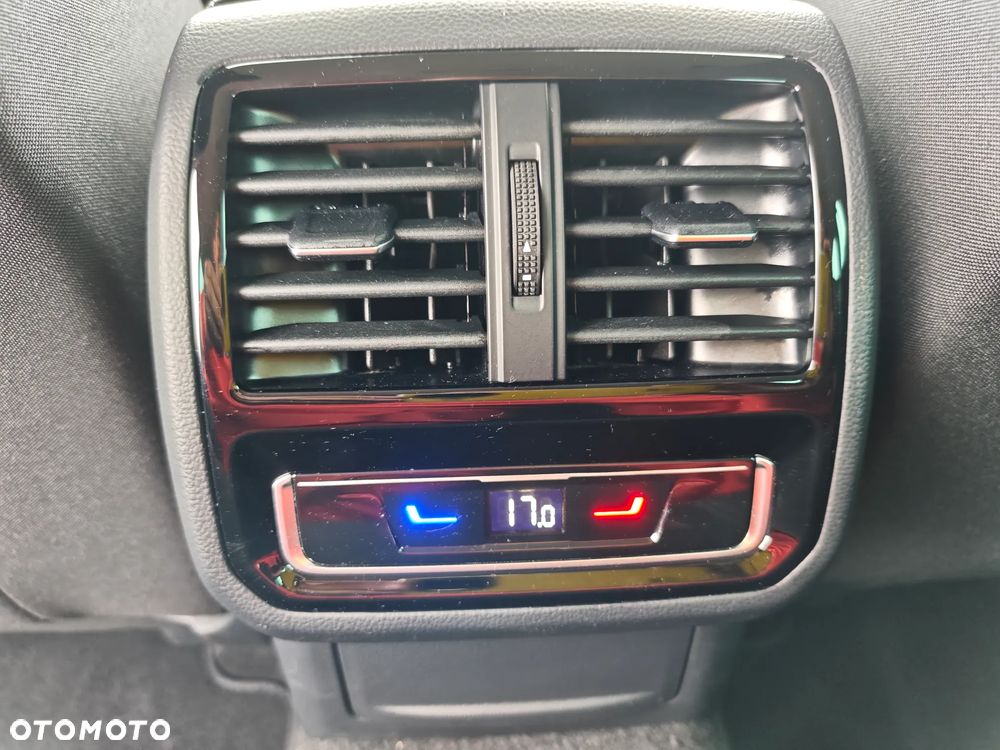Volkswagen Passat 2.0 TDI EVO Elegance DSG - 16