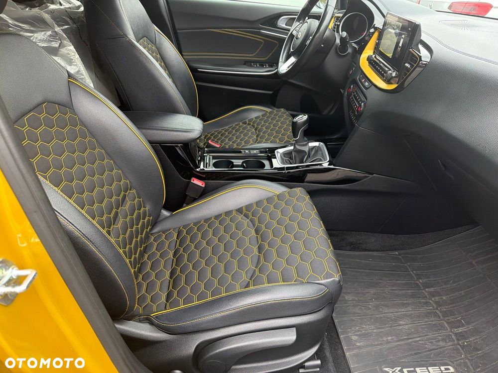 Kia XCeed 1.5 T-GDI MHEV L Business Line DCT - 18