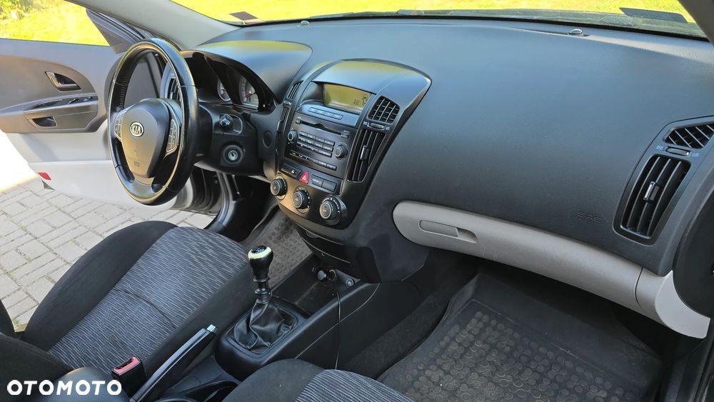 Kia Ceed 1.4 Comfort - 11