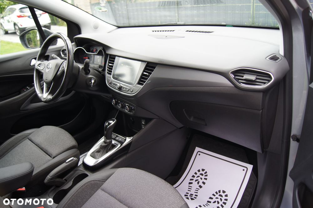 Opel Crossland 1.2 T GS Line - 9