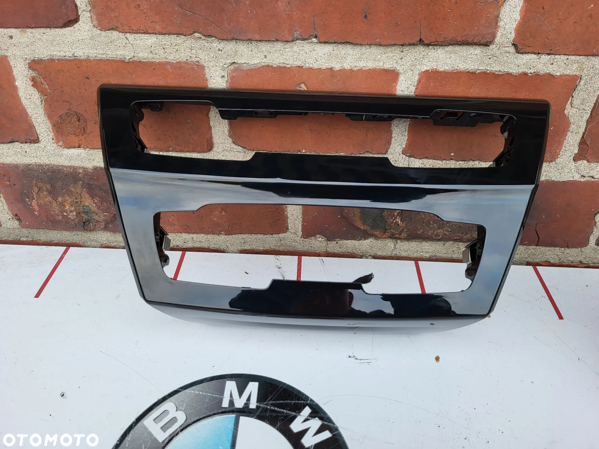 BMW X1 F48 X2 F39 Ramka radia Dekor konsoli środkowej Osłona Listwa ozdobna tunelu Ramka wybieraka 9305907 9292547 - 3