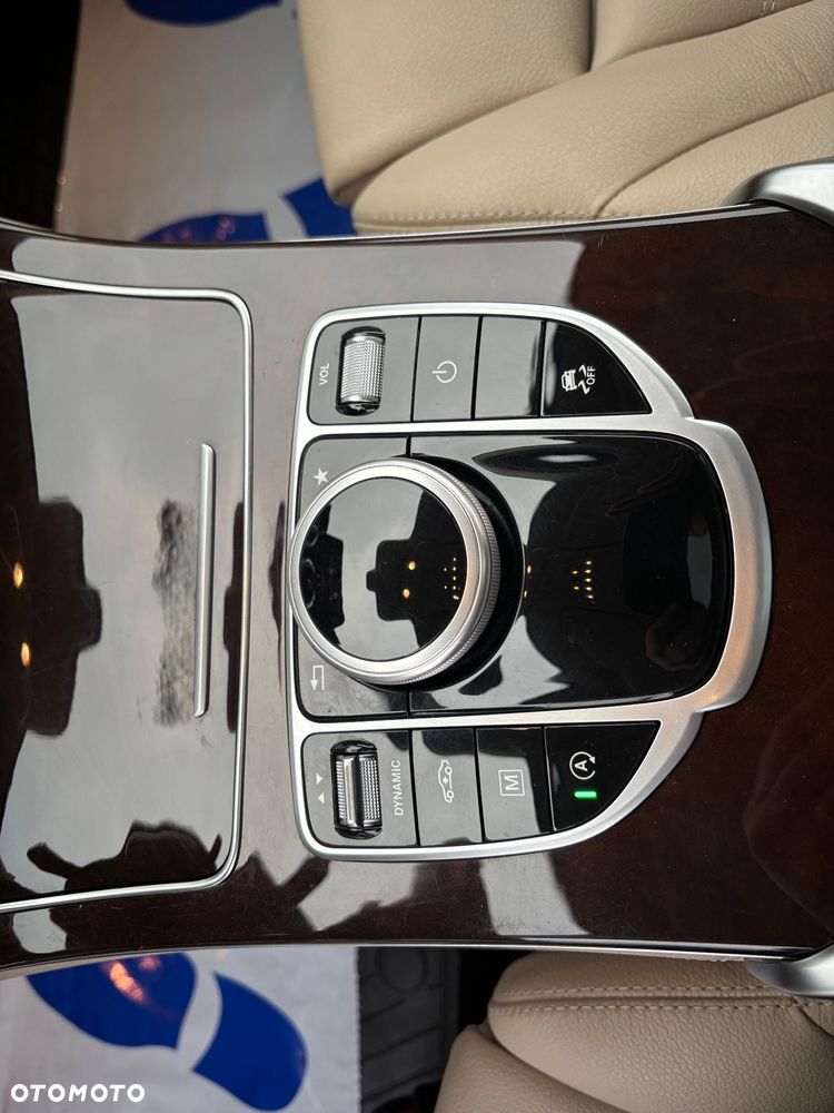 Mercedes-Benz GLC - 30