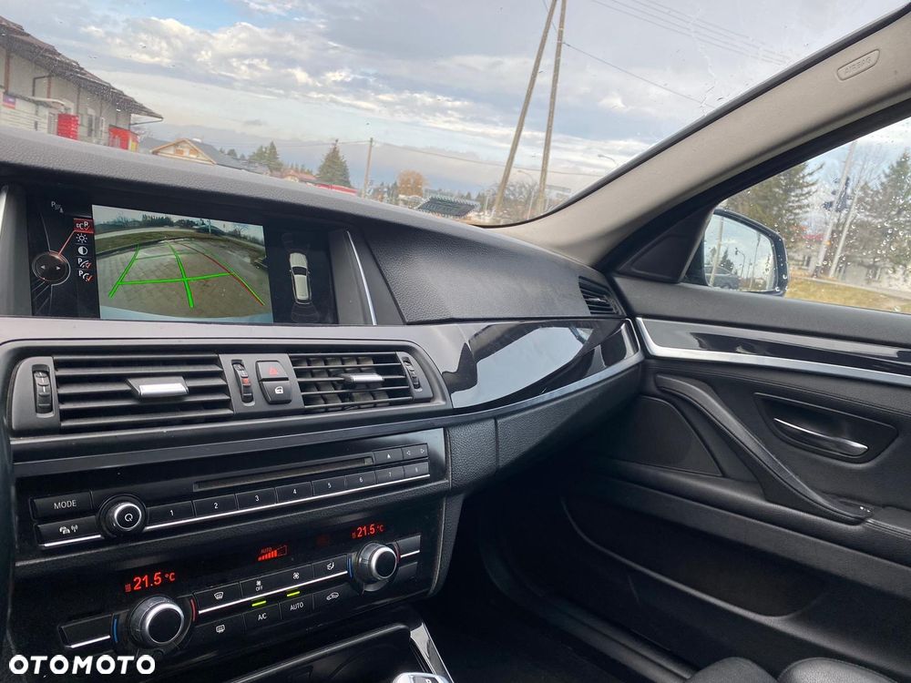 BMW Seria 5 520d xDrive Touring - 8