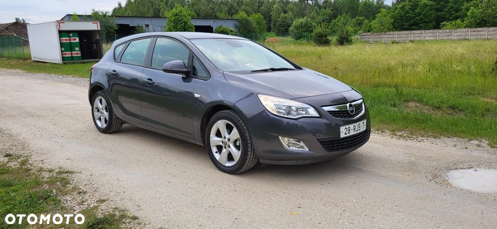 Opel Astra 1.4 T Enjoy - 10
