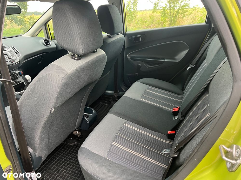 Ford Fiesta - 22