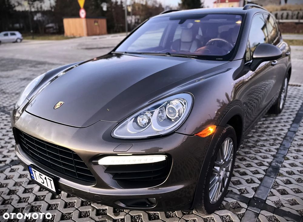 Porsche Cayenne Turbo - 16