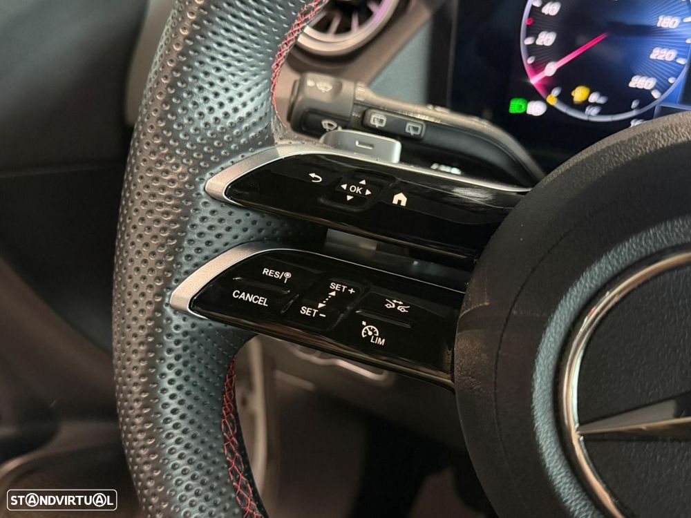 Mercedes-Benz GLA 250 e AMG Line - 12