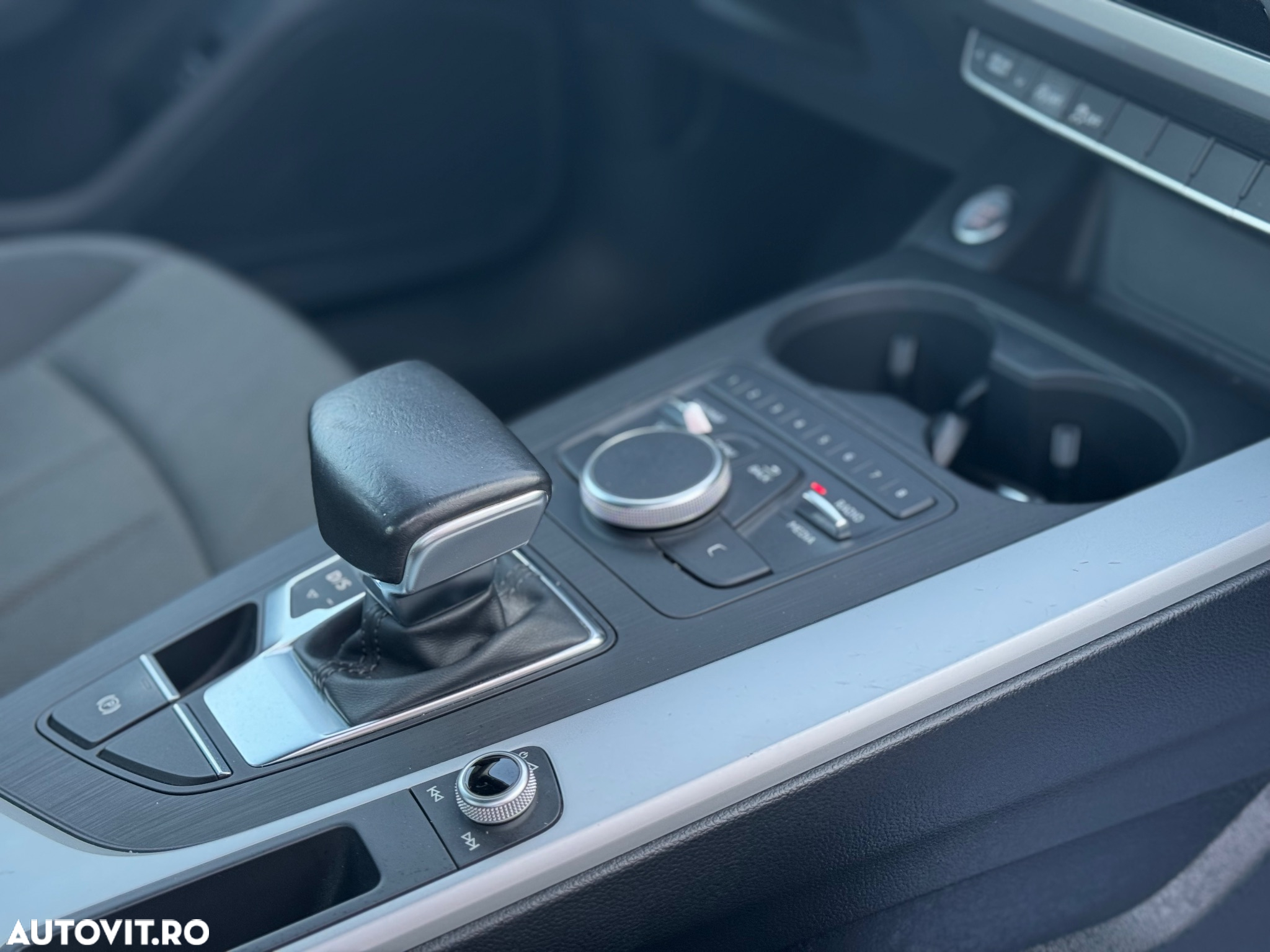 Audi A4 2.0 TDI DPF clean diesel multitronic Ambition - 12