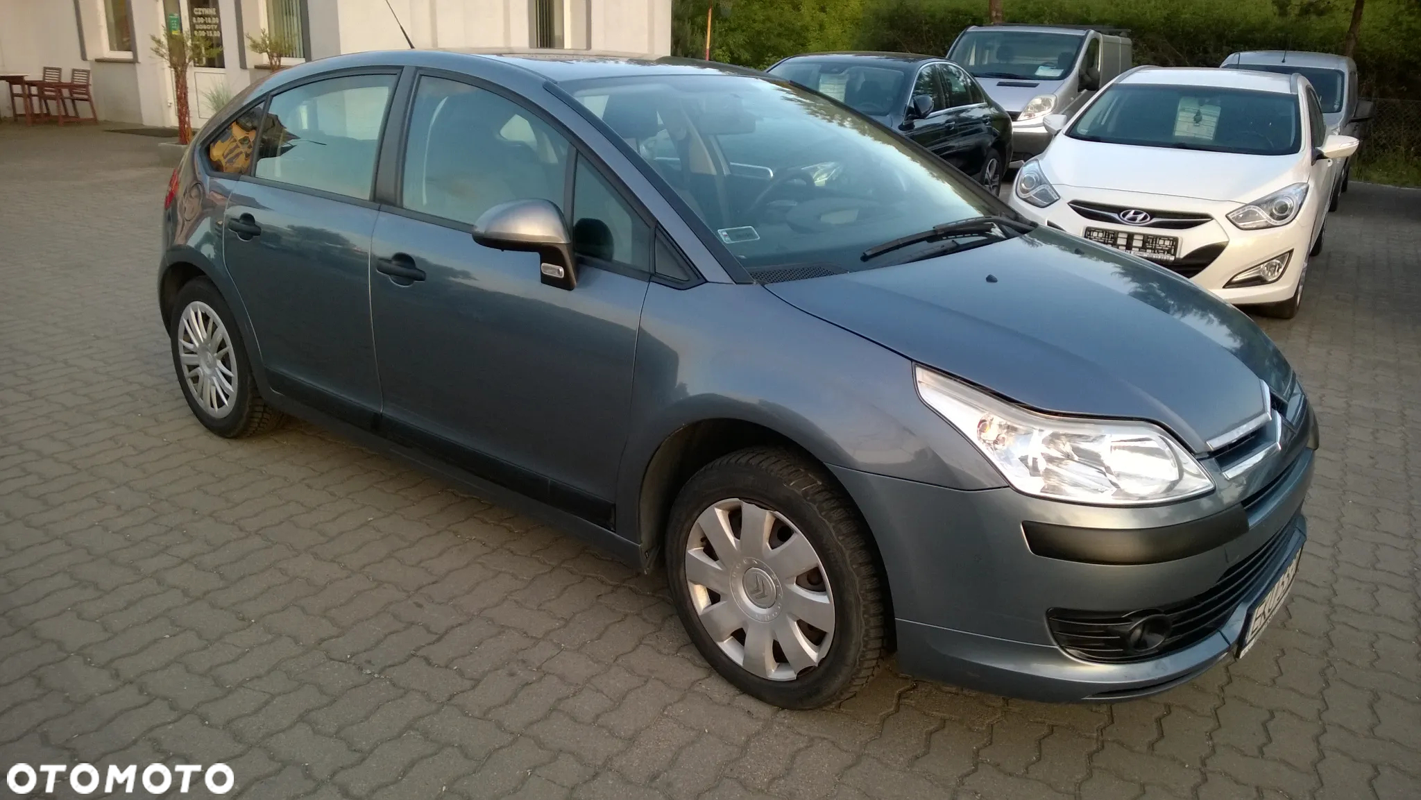 Citroën C4 1.4 16V SX - 8