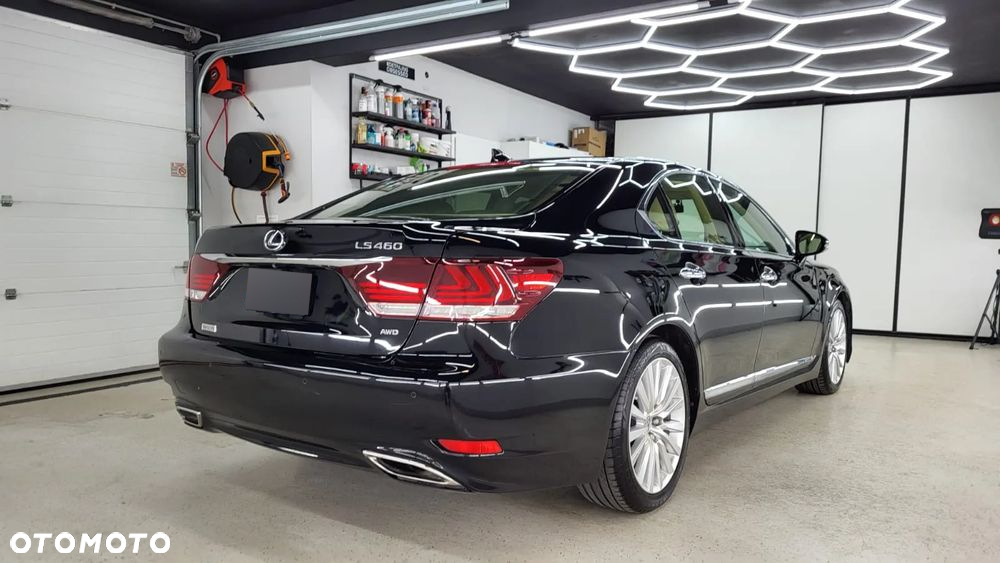 Lexus LS 460 AWD - 4