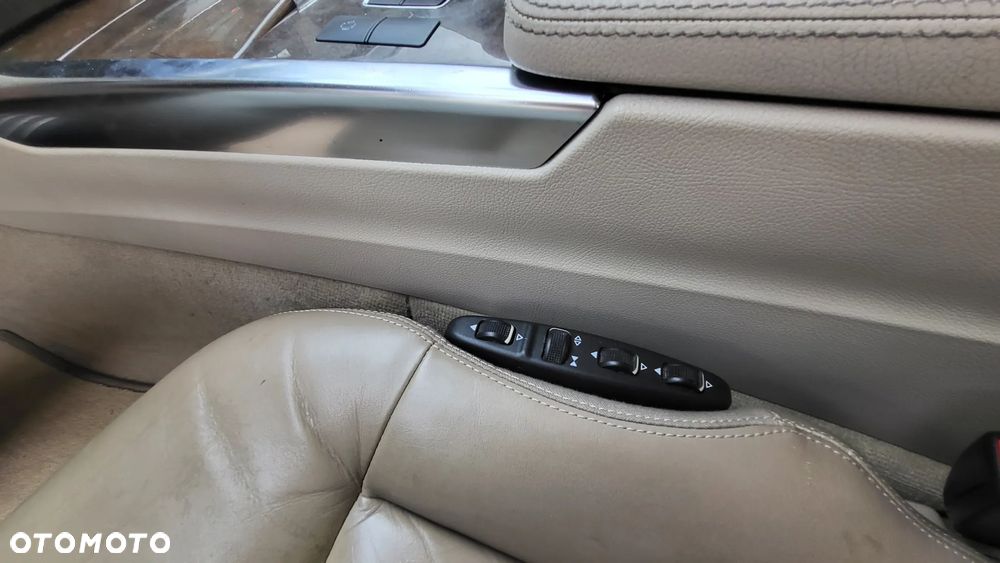 Mercedes-Benz Klasa E 220 BlueTEC 7G-TRONIC Avantgarde - 19