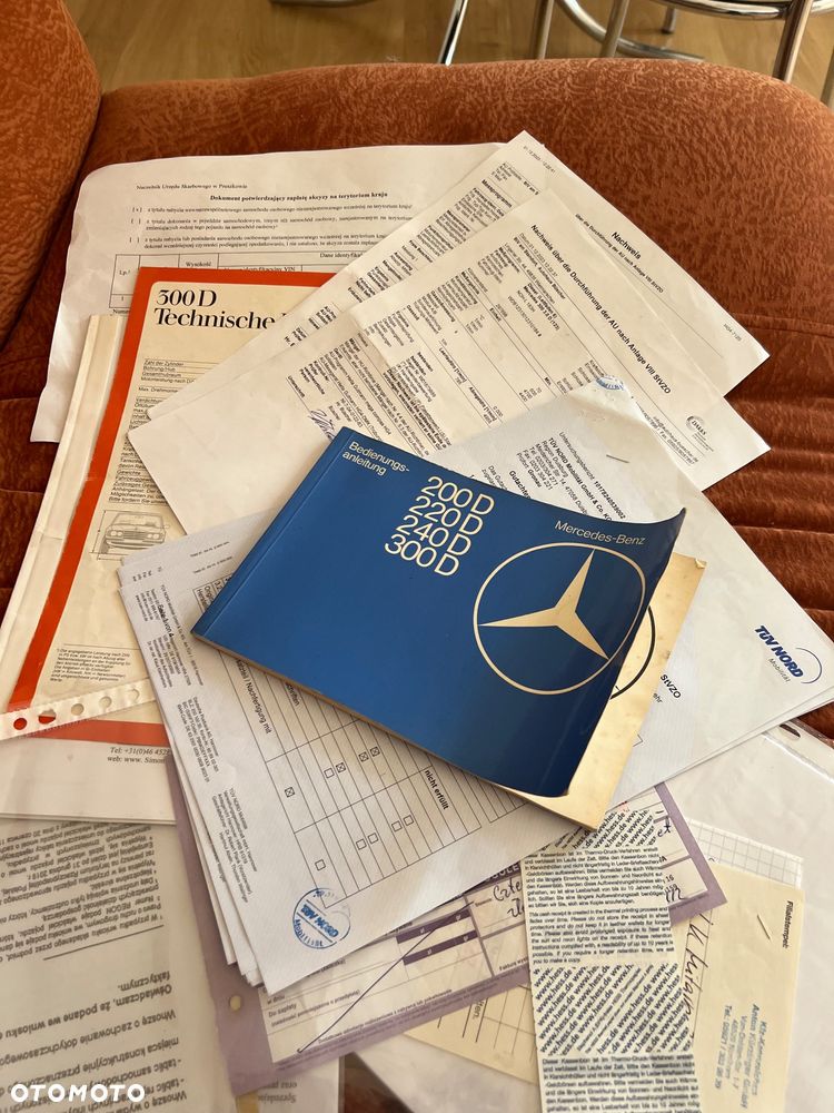 Mercedes-Benz W123 - 39