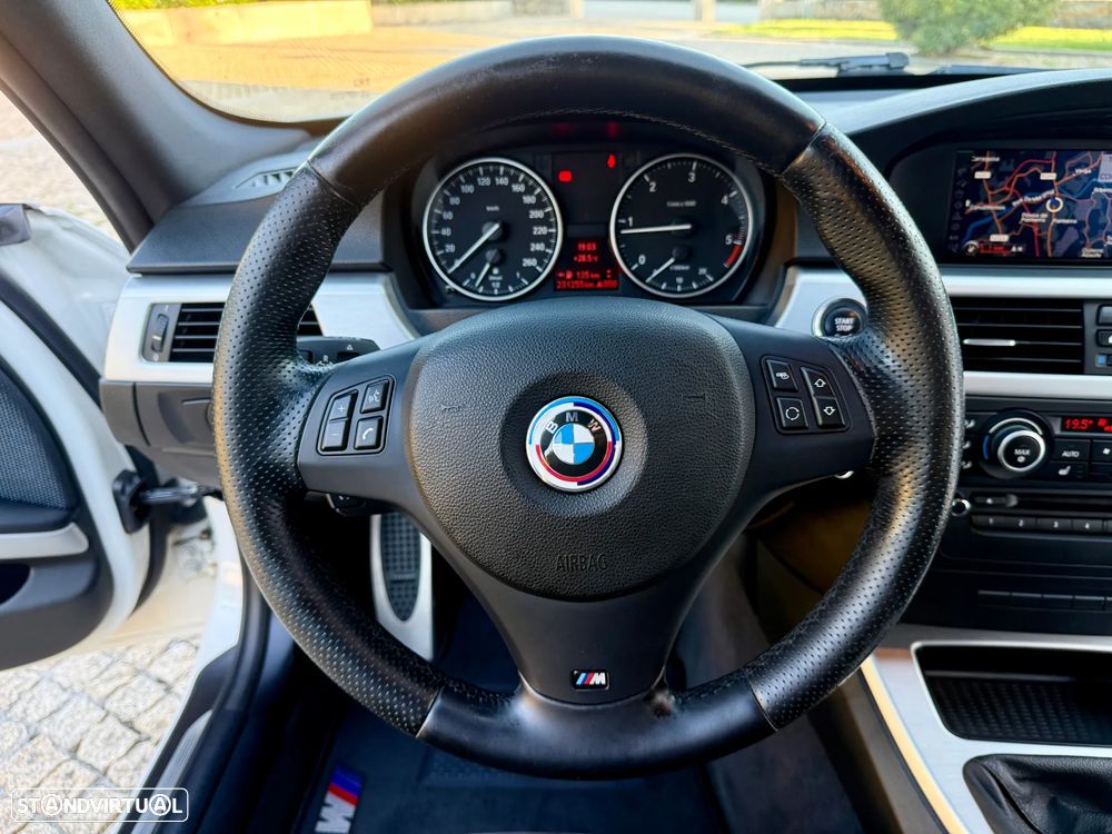 BMW 318 d Edition M Sport Shadow - 36