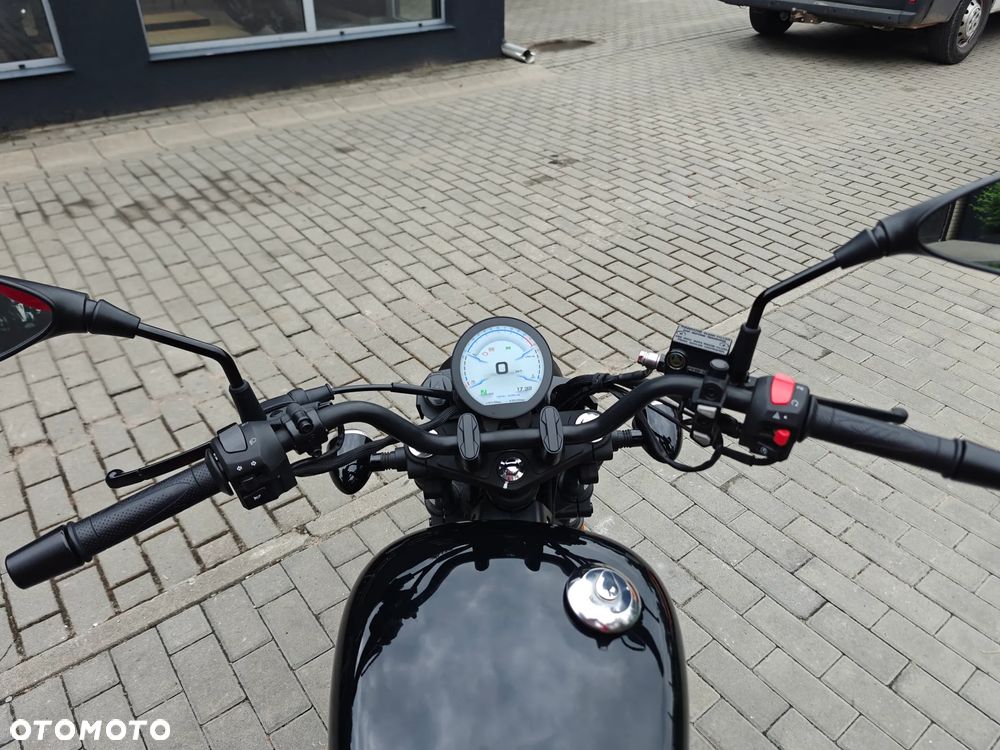 QJMOTOR SRV 125 - 7