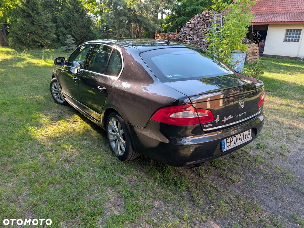 Skoda Superb 2.0 TDI Comfort DSG - 5