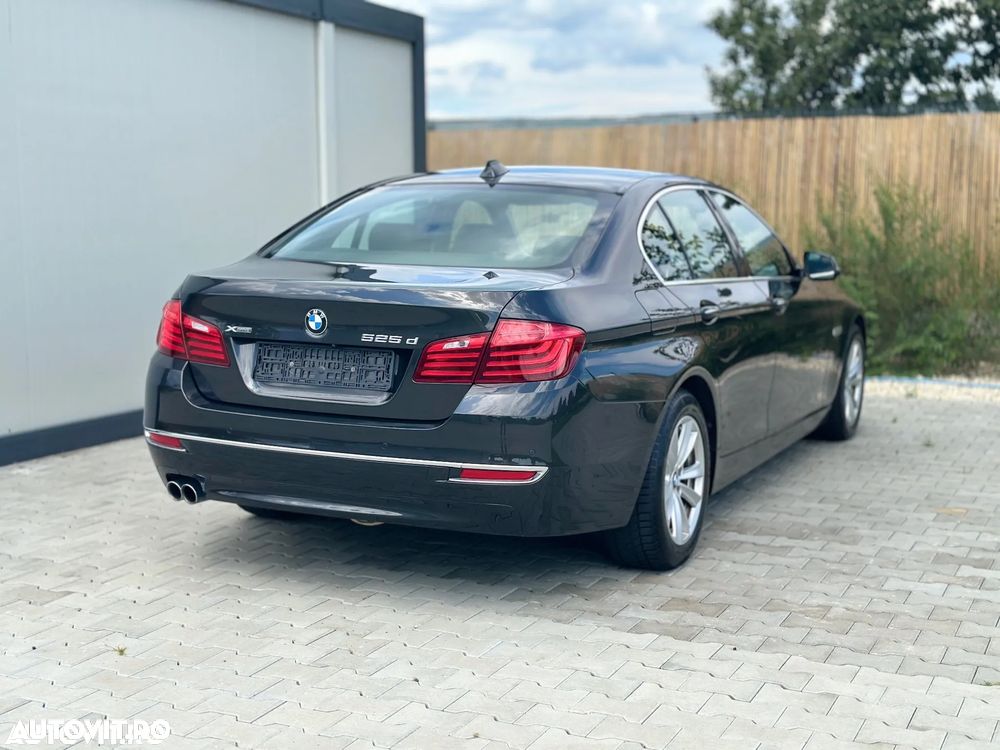 BMW Seria 5 525d xDrive AT - 6