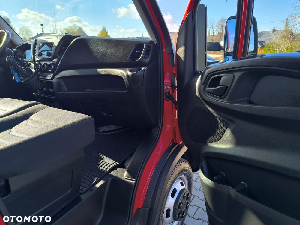 Iveco Daily 50C18 Plandeka, 12 Palet, Sypialnia, Firana+Drzwi z tyłu. - 16