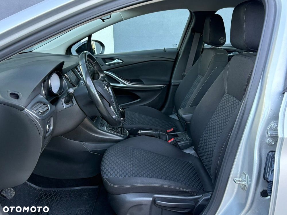 Opel Astra 1.2 T Elegance S&S - 9