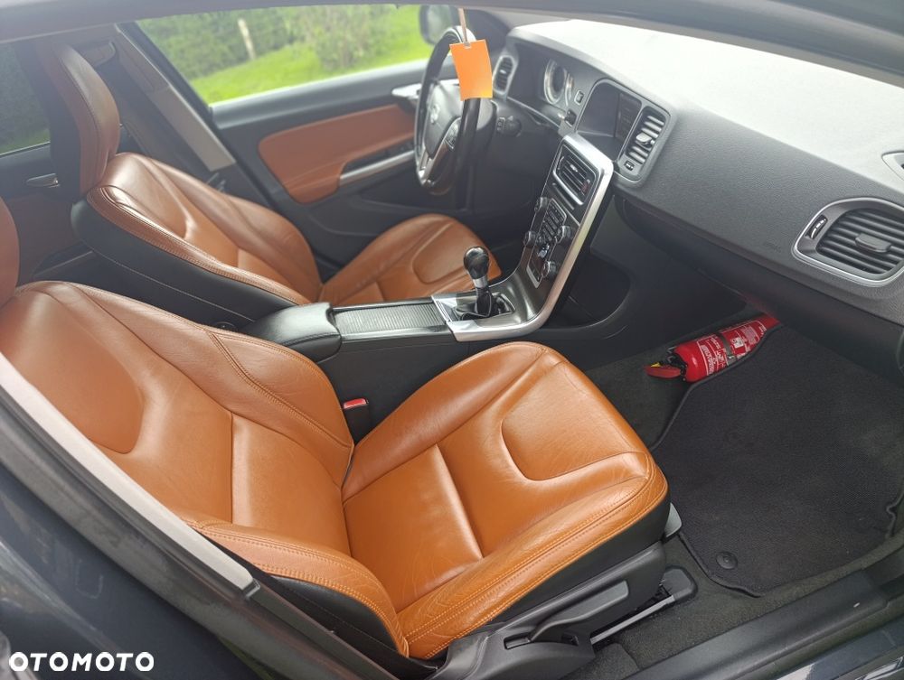 Volvo V60 - 1