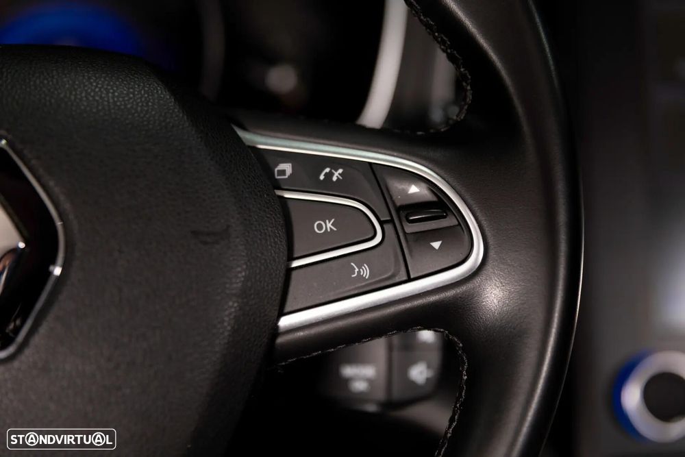 Renault Mégane Sport Tourer 1.2 TCE Bose Edition EDC — fotografia 16