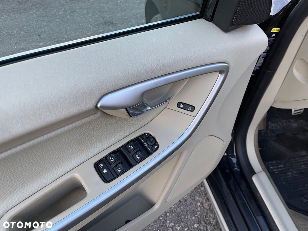 Volvo XC 60 D5 AWD Summum - 9